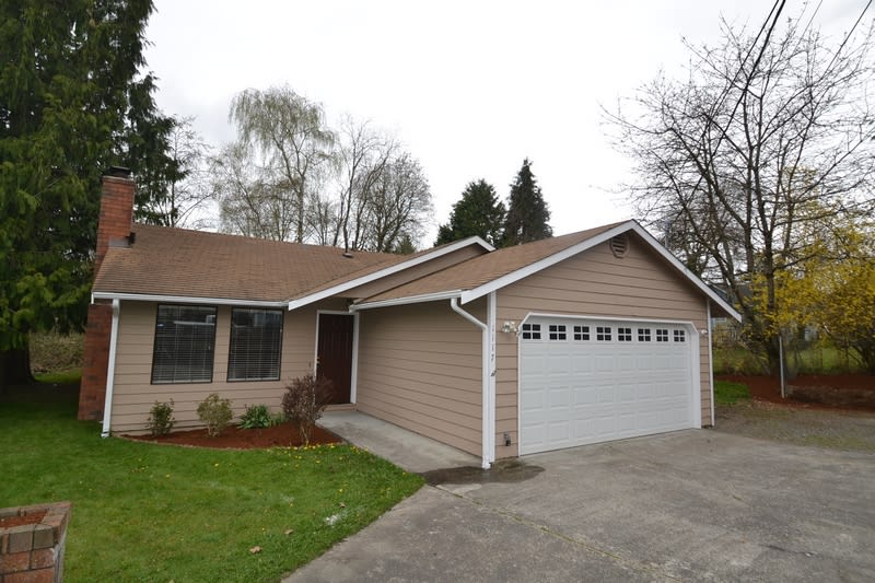 1117 Cascade Dr, Everett photo 1