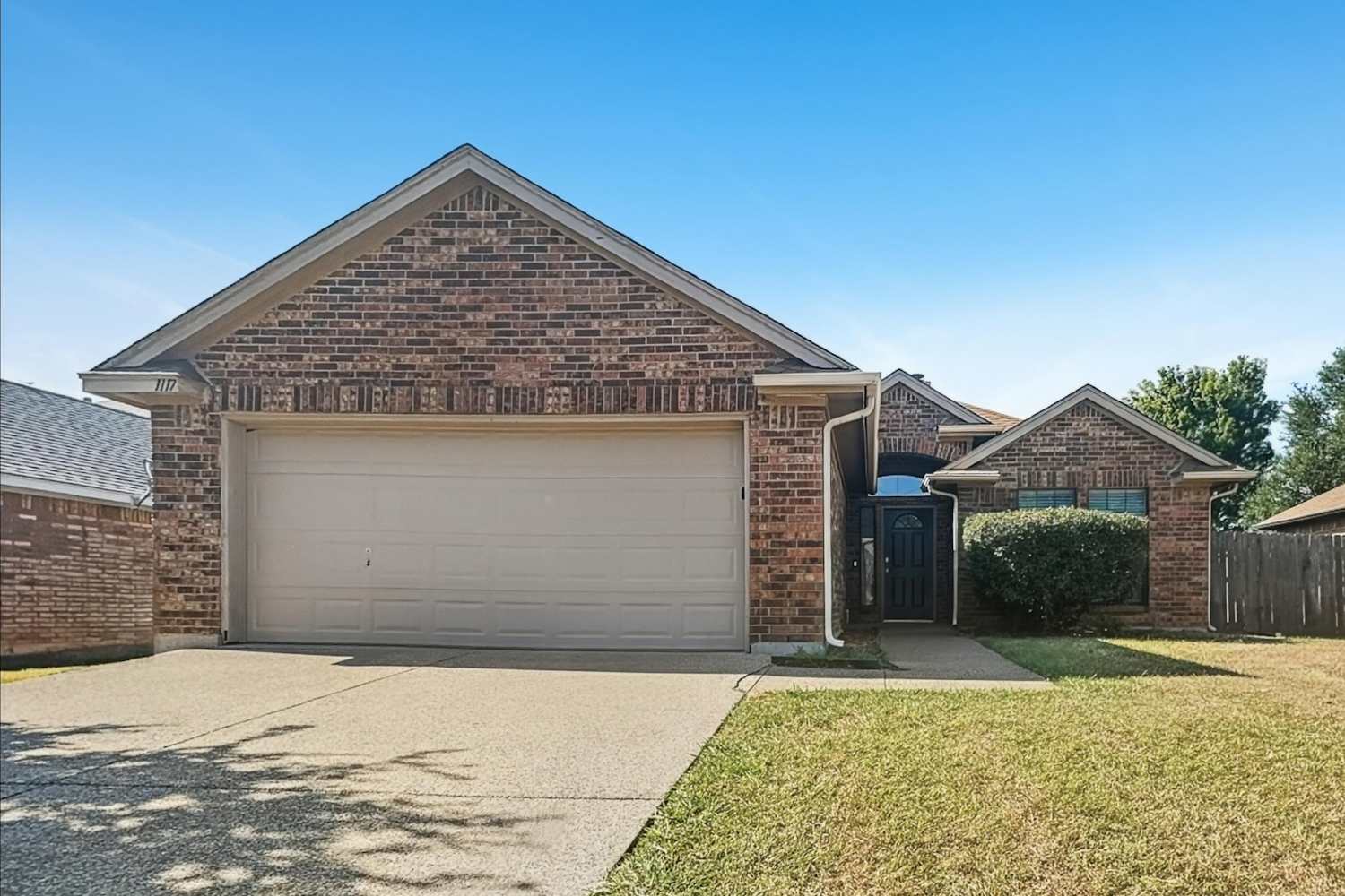 1117 Park Gln, Crowley photo 1