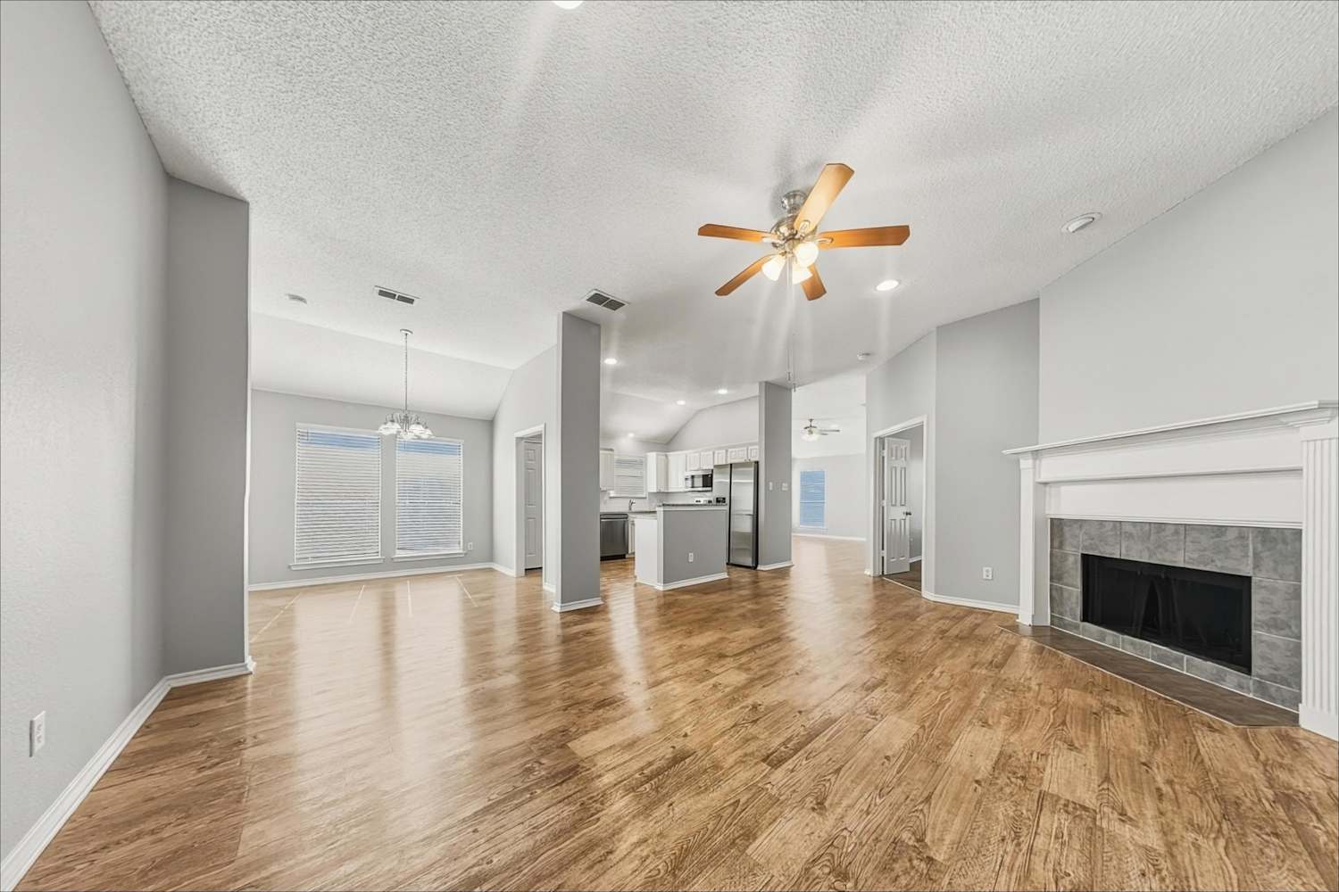 1117 Park Gln, Crowley photo 17