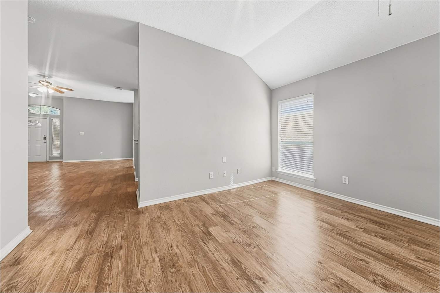 1117 Park Gln, Crowley photo 15