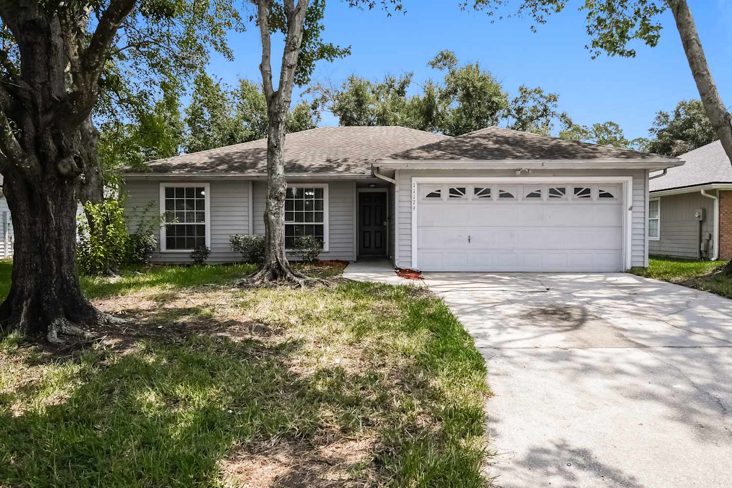 11179 Barbizon Cir E, Jacksonville photo 1
