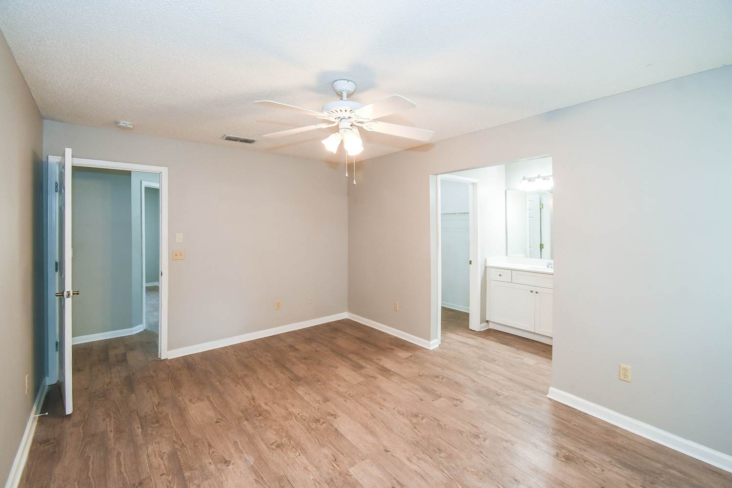 11179 Barbizon Cir E, Jacksonville photo 10
