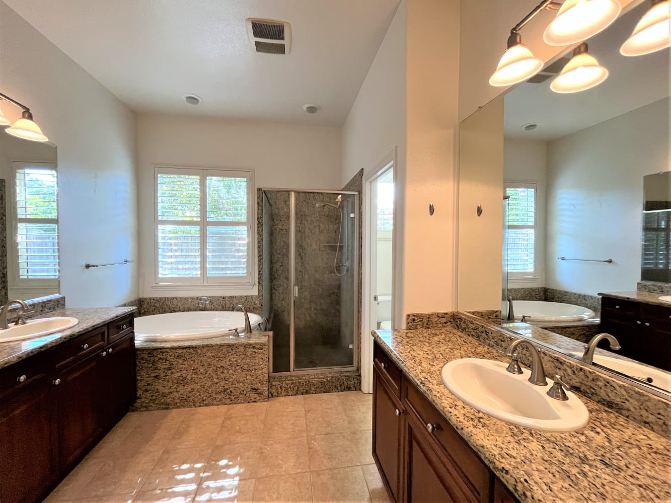 1118 Lawrence Ln, Lincoln photo 8