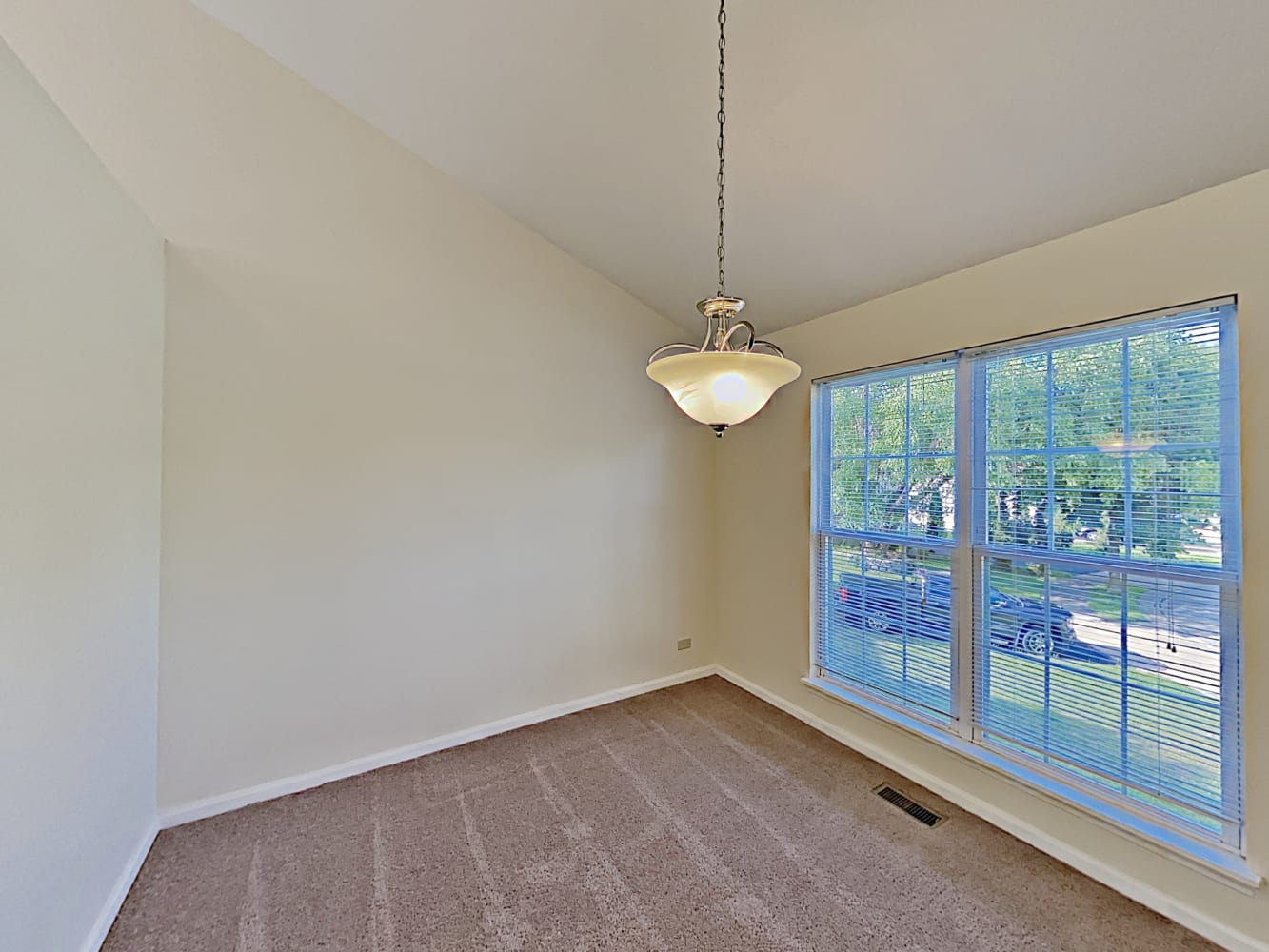 1120 Stonebridge Ct, Elgin photo 10
