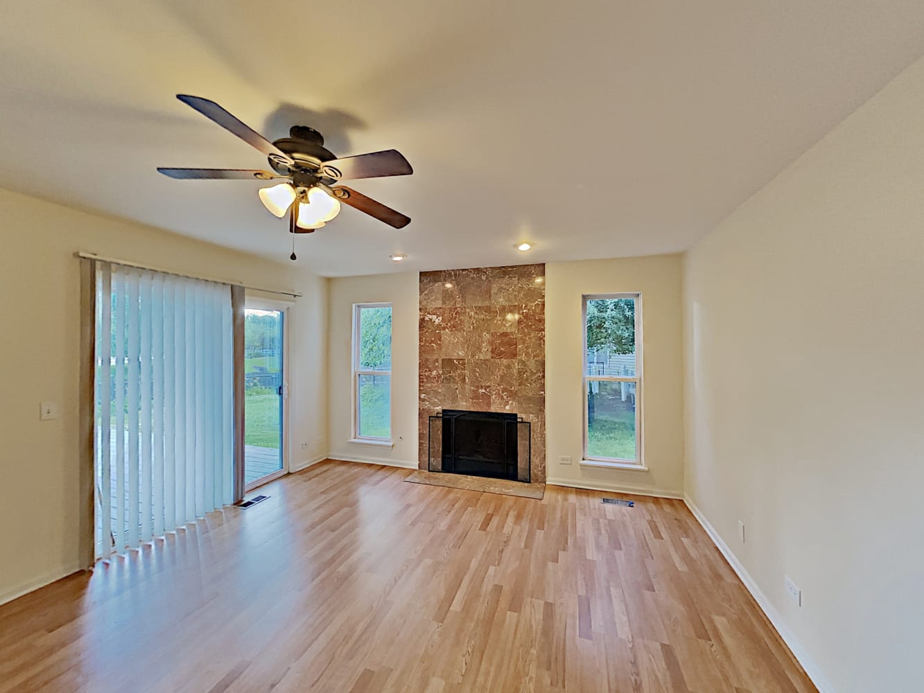 1120 Stonebridge Ct, Elgin photo 6