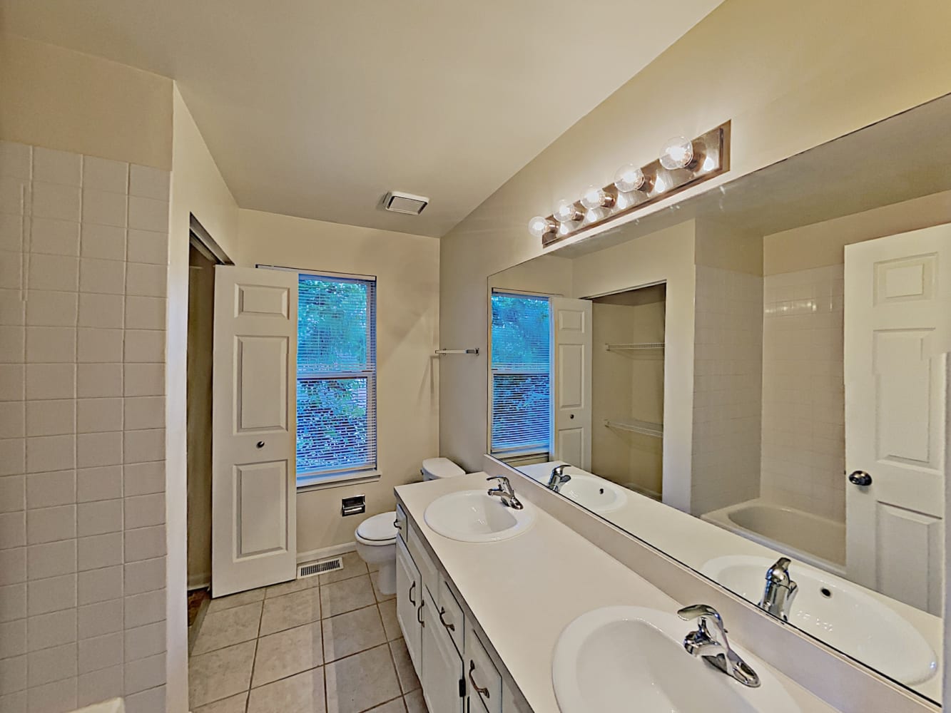 1120 Stonebridge Ct, Elgin photo 18