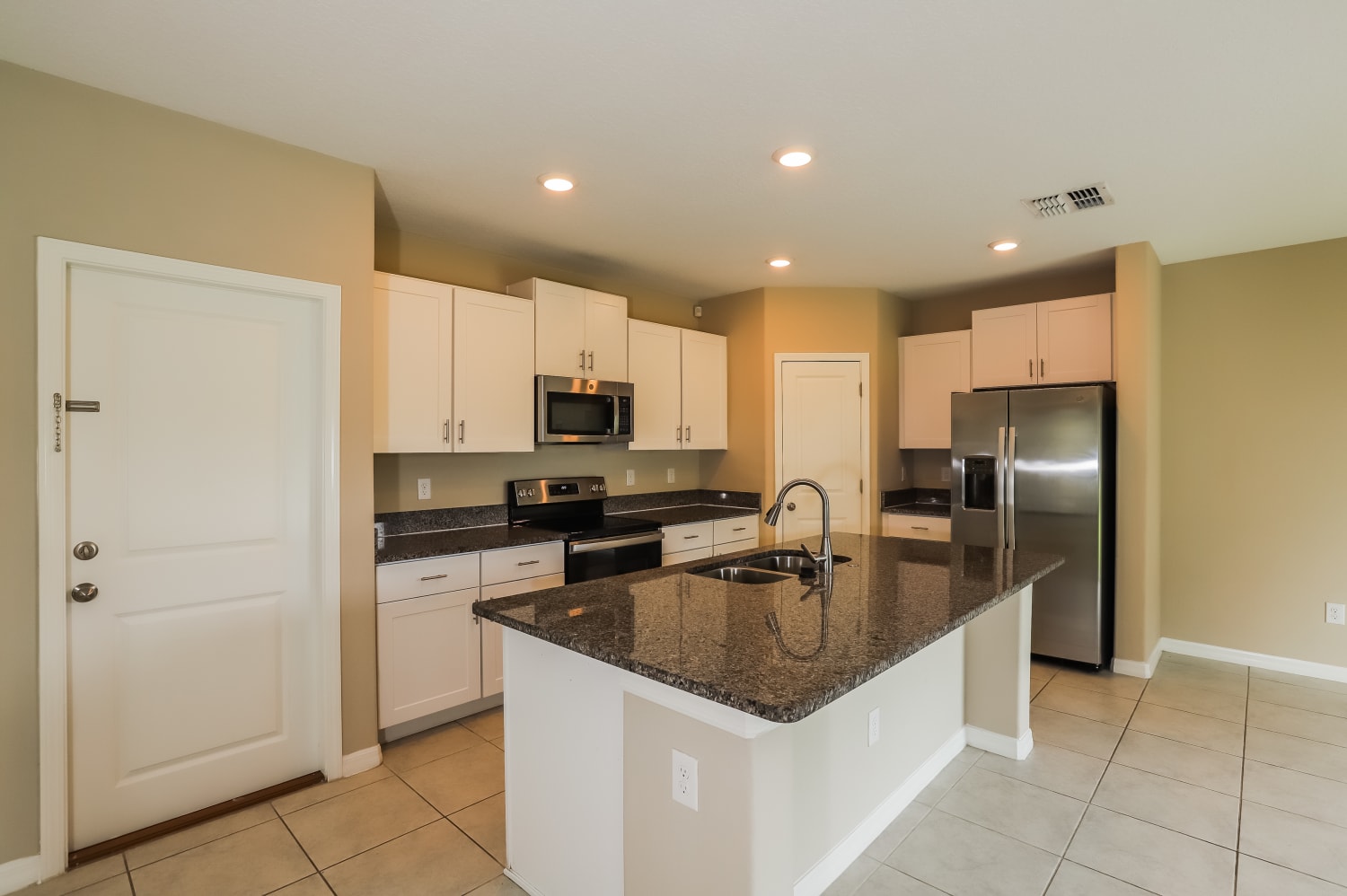 11223 Riley Pines Cir, Gibsonton photo 8