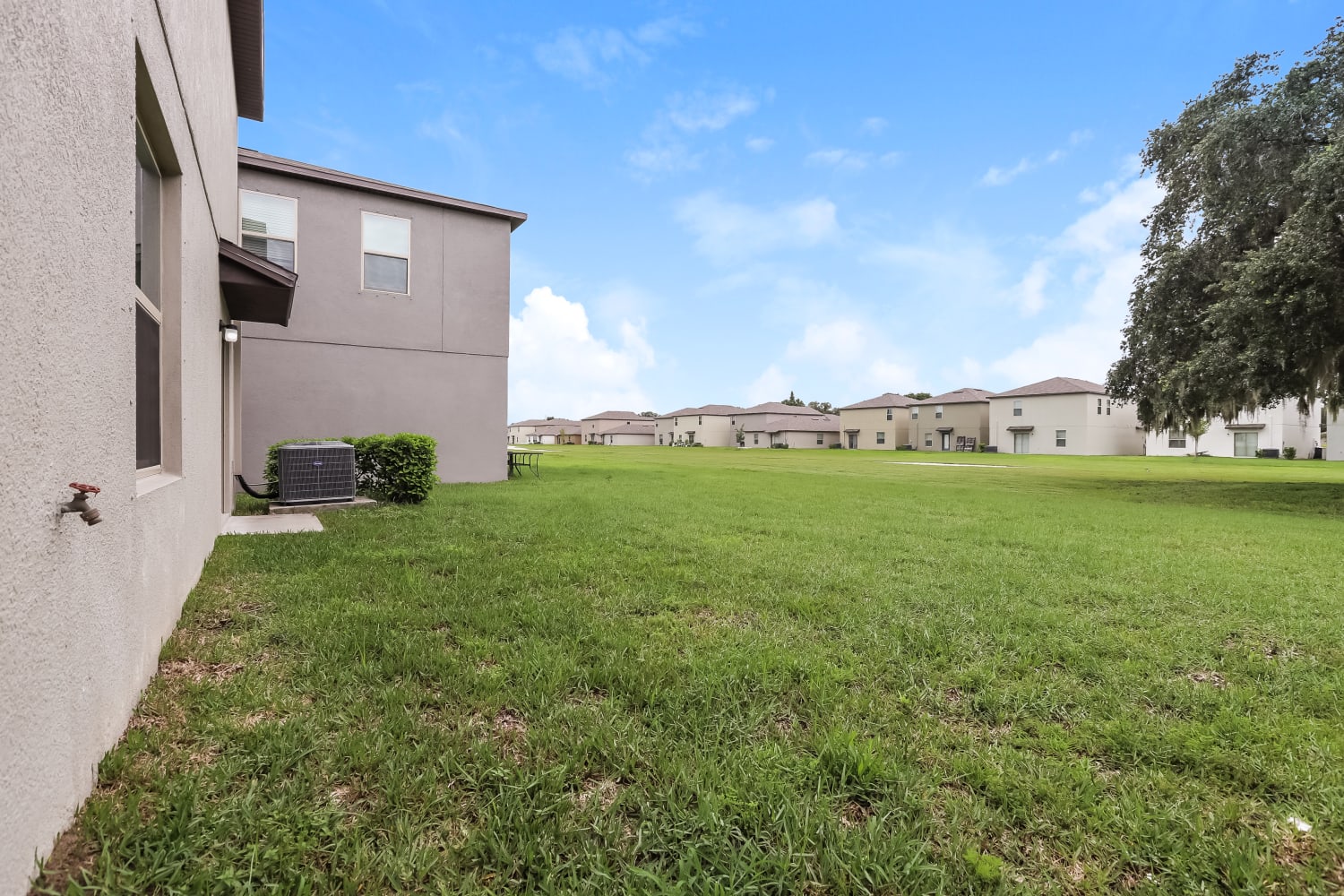 11223 Riley Pines Cir, Gibsonton photo 17