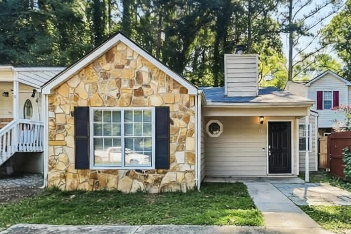 Front of 113 N Etowah Ln, Canton, GA