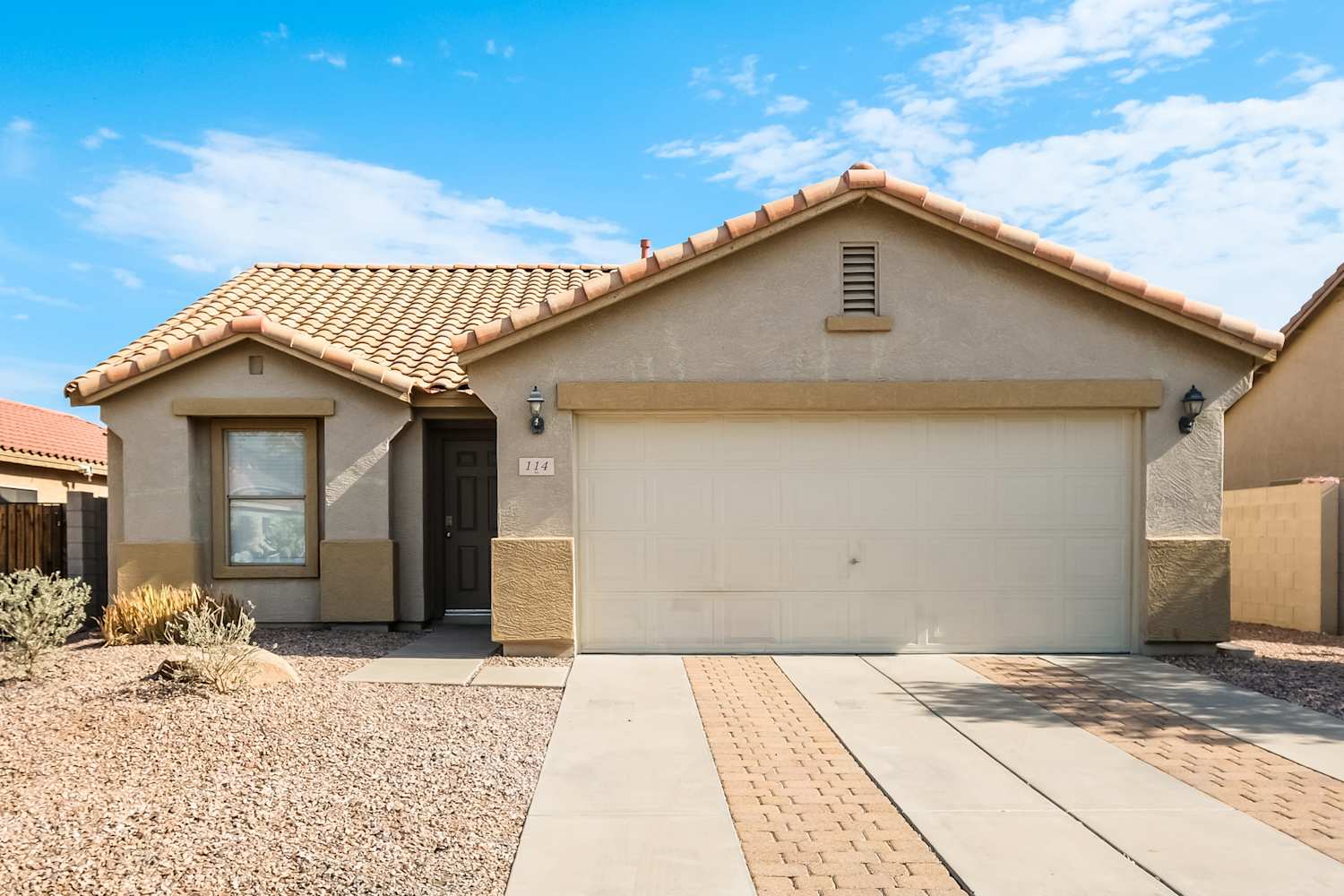 114 E Beth Dr, Phoenix photo 1