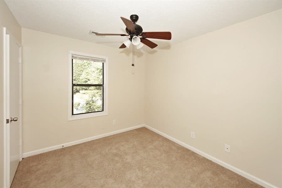 1141 Heritage Glen Dr, Norcross photo 8