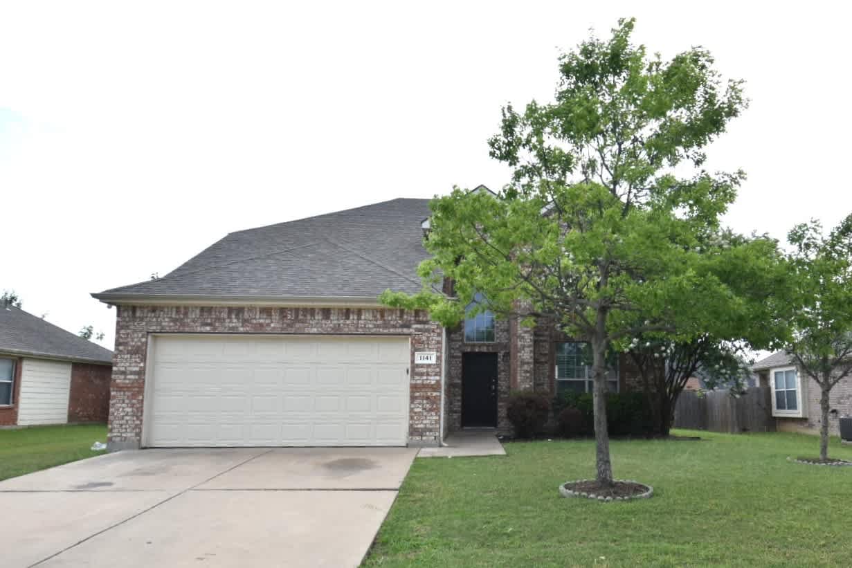 Front of 1141 Mourning Dove Dr, Burleson, TX