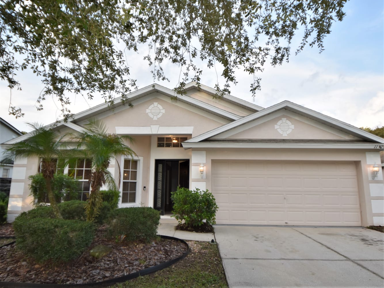 Front of 11429 Misty Isle Ln, Riverview, FL