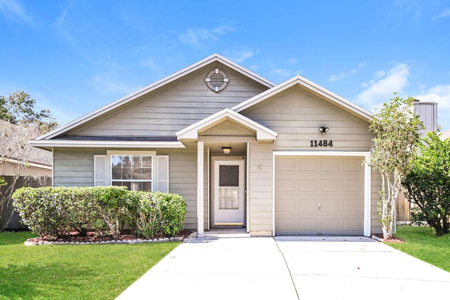 Front of 11484 Mandarin Glen Cir E, Jacksonville, FL