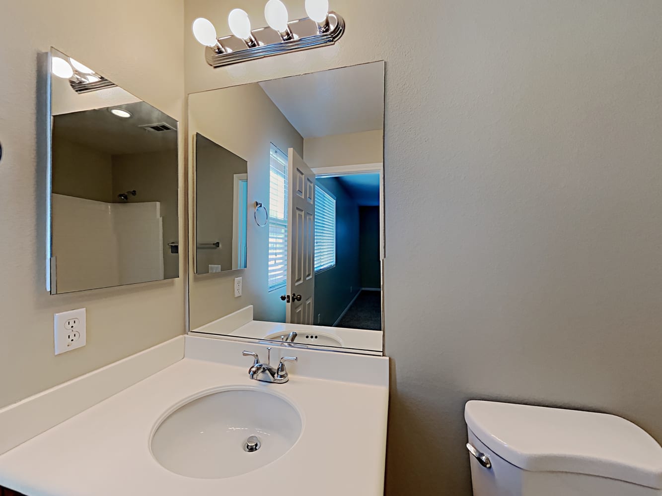 11512 Magnolia St, Corona photo 20
