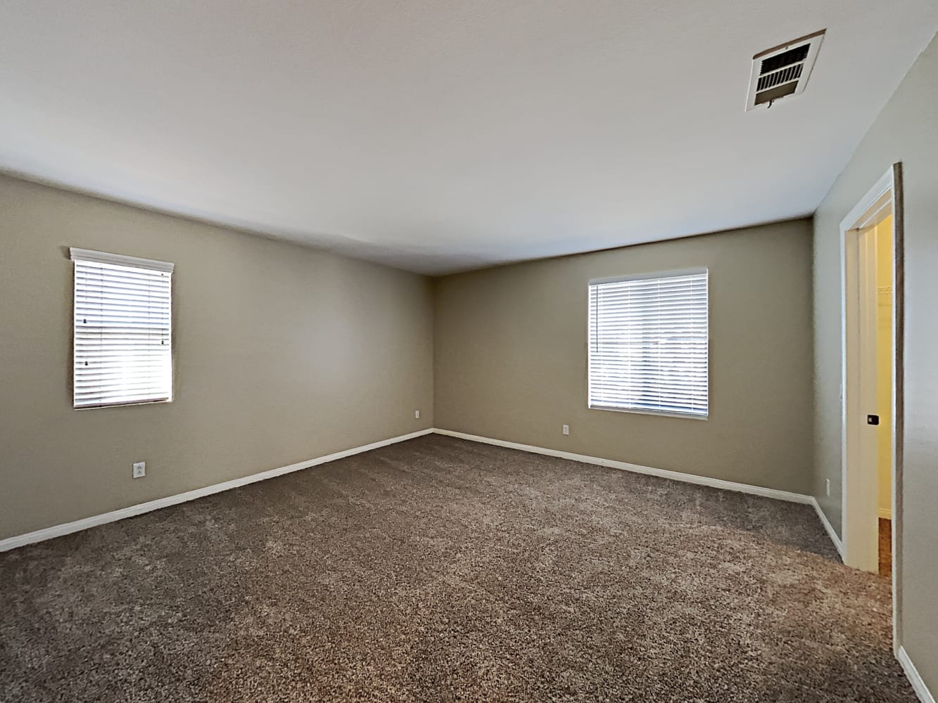 11512 Magnolia St, Corona photo 13