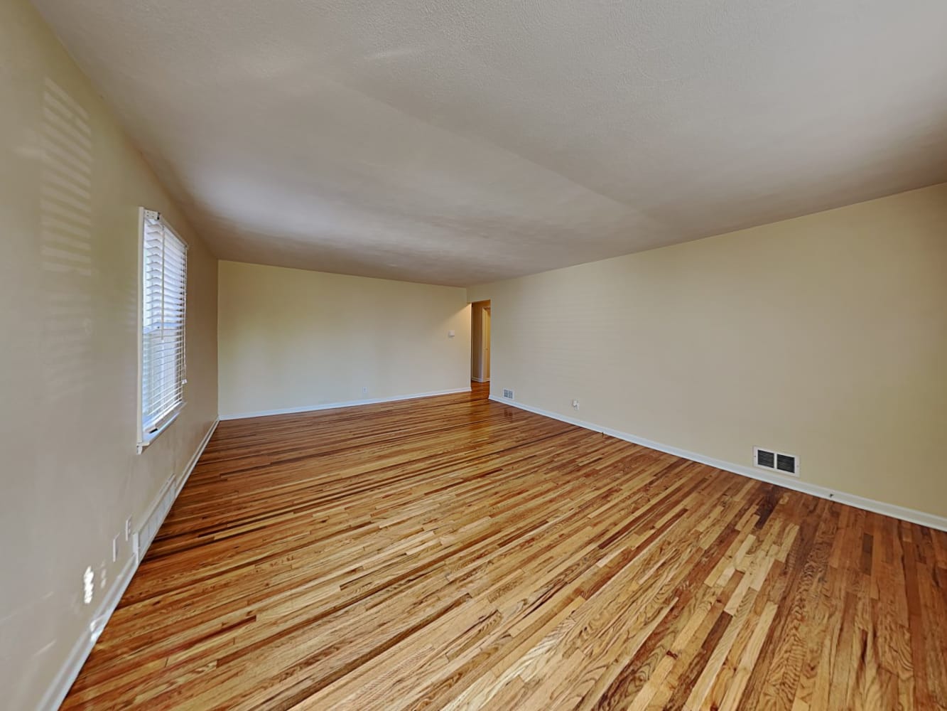 1159 W Marion St, Joliet photo 6