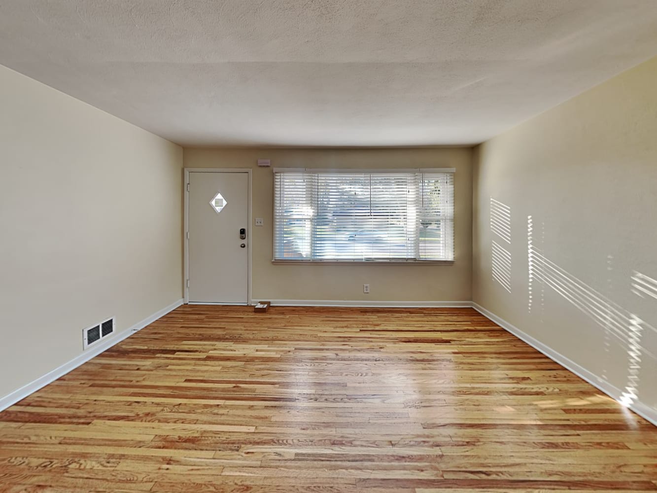 1159 W Marion St, Joliet photo 4