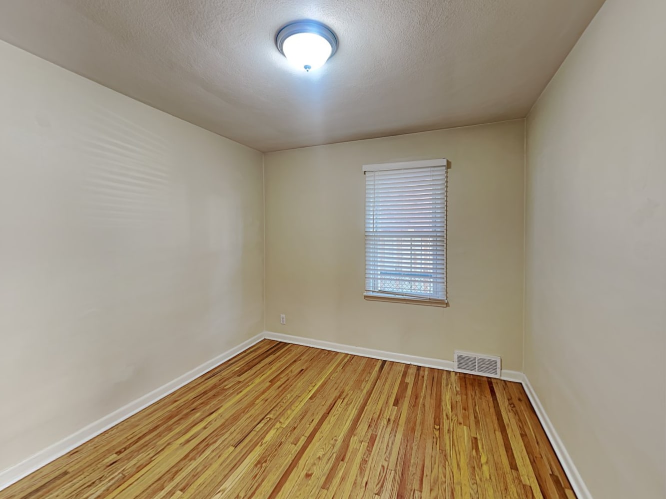 1159 W Marion St, Joliet photo 15