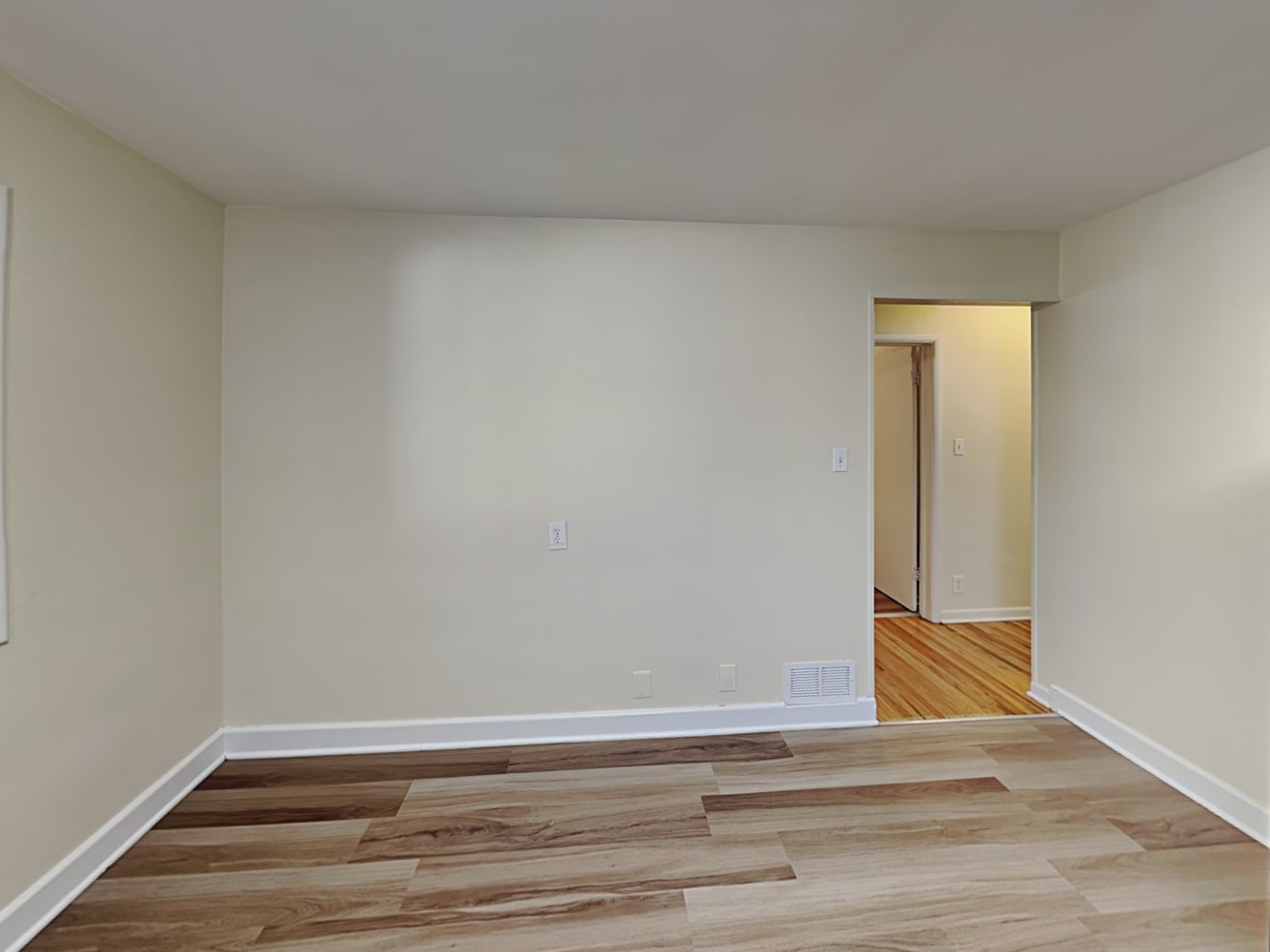 1159 W Marion St, Joliet photo 7