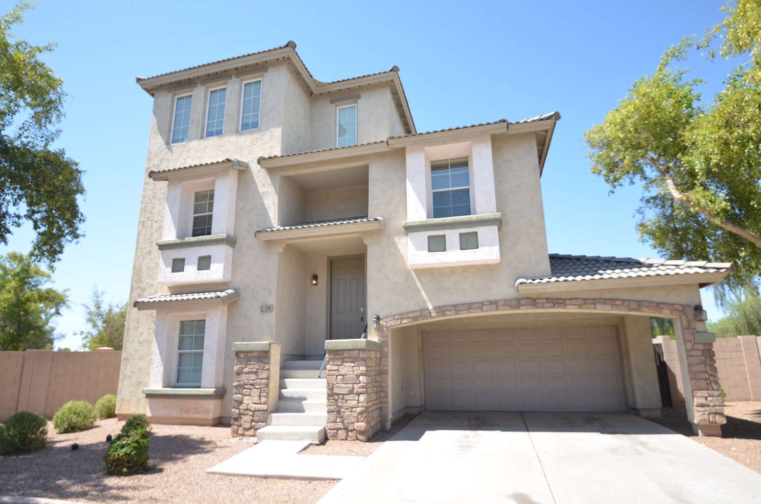 Front of 116 N 66th Ln, Phoenix, AZ