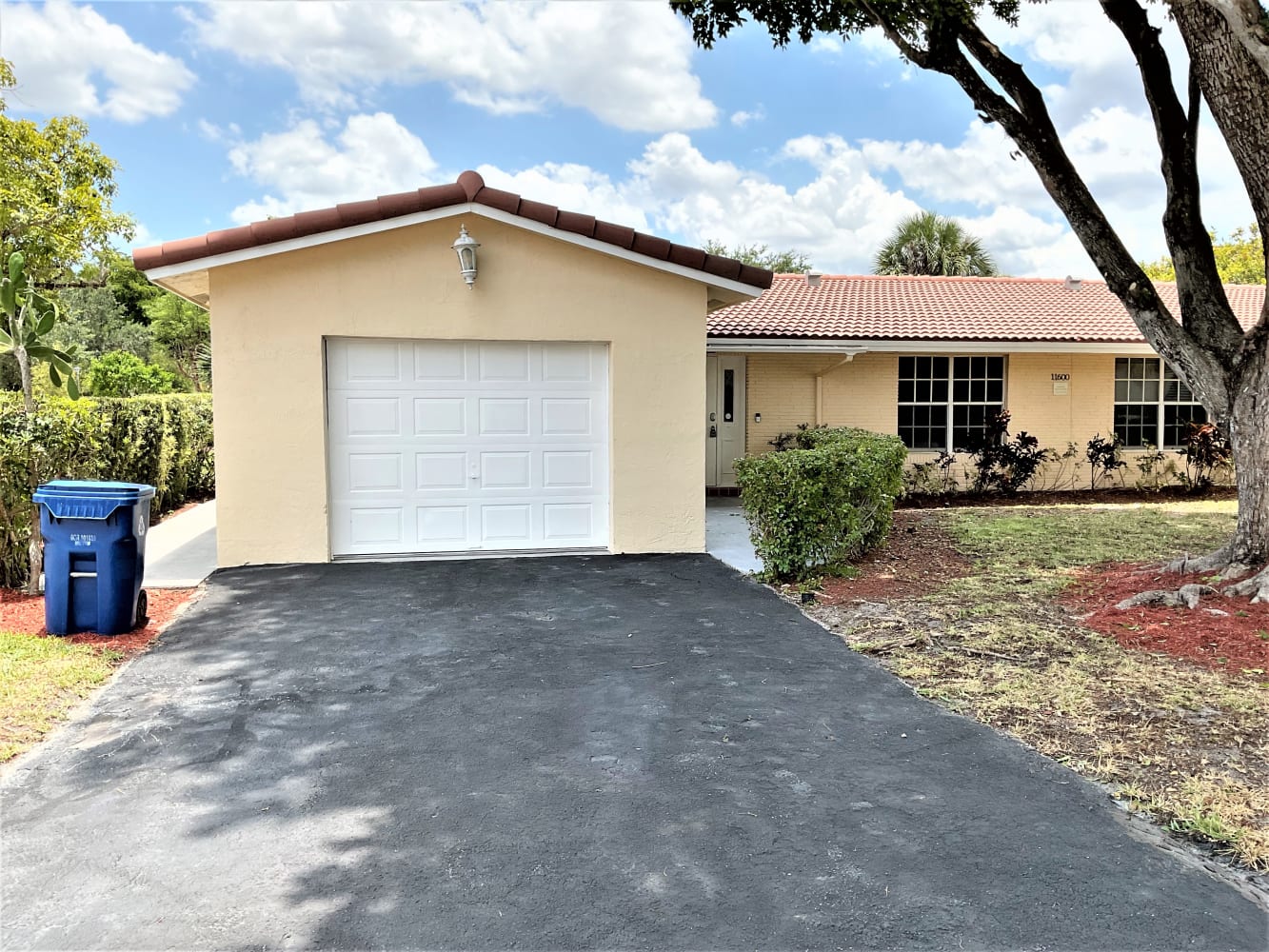 Front of 11600 NW 27th Ct, Coral Springs, FL