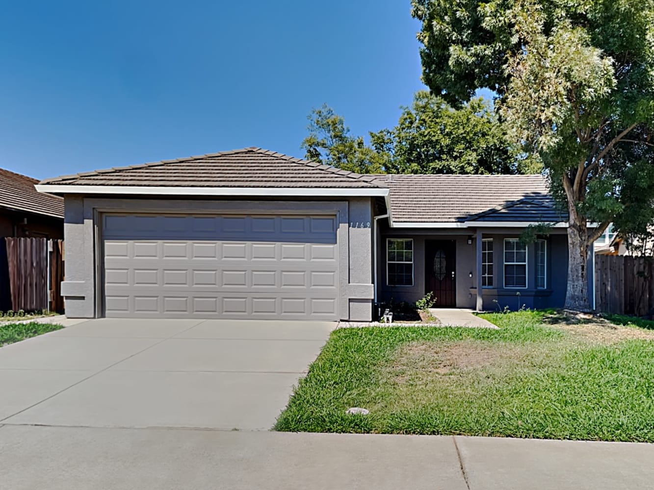Front of 1169 Chelsham Ave, Galt, CA