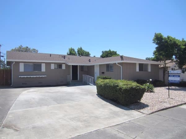Front of 117 Heartwood Ct, Vallejo, CA