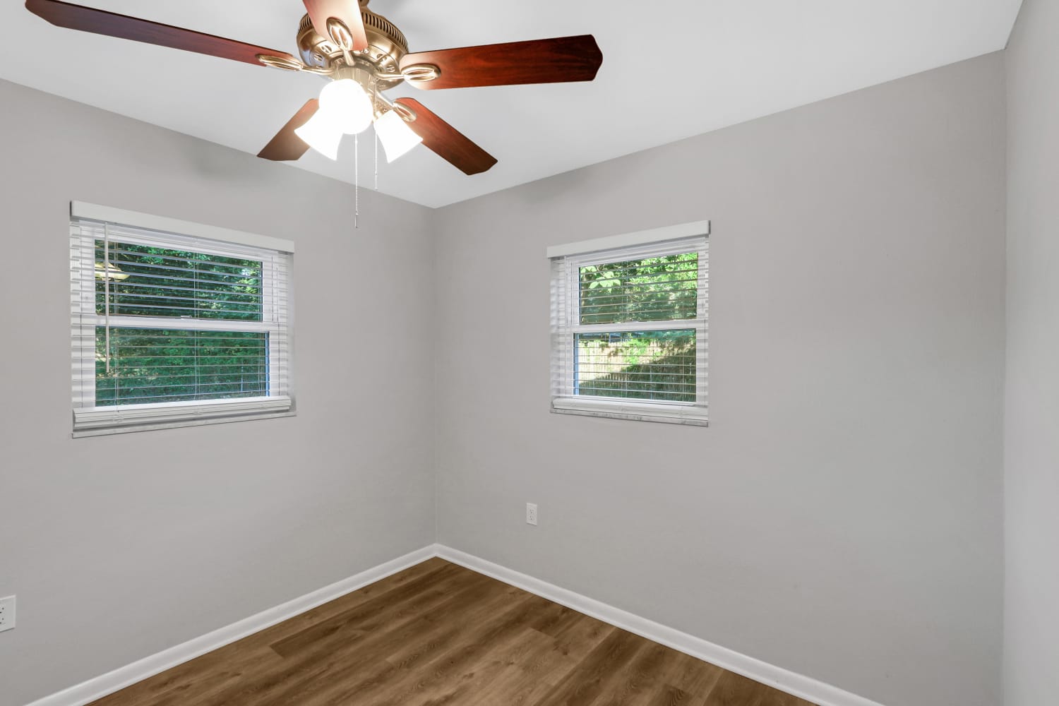 117 Melanie Ln, Brandon photo 18