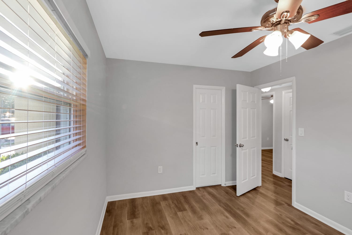 117 Melanie Ln, Brandon photo 13