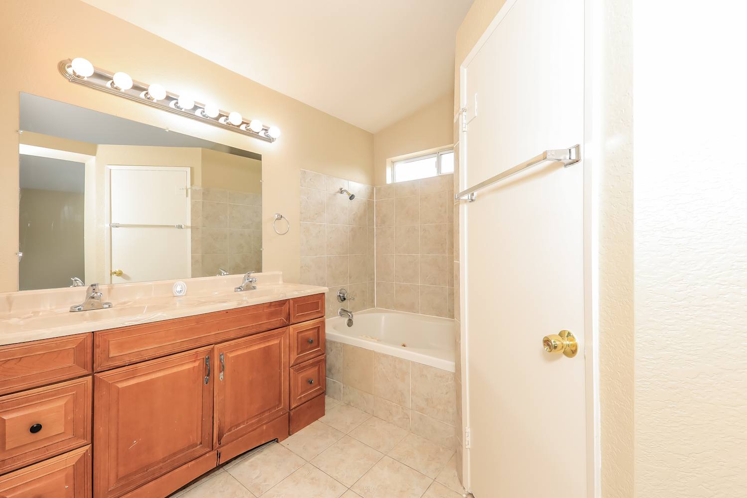 11761 Malagon Dr, Fontana photo 15