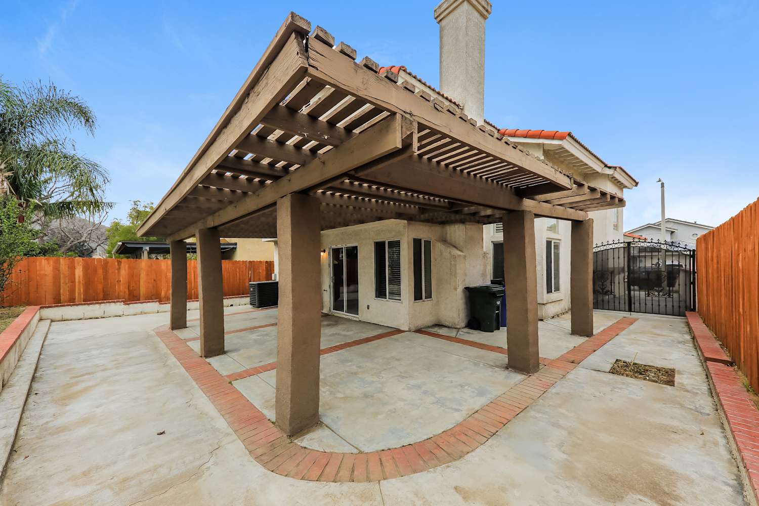 11761 Malagon Dr, Fontana photo 17
