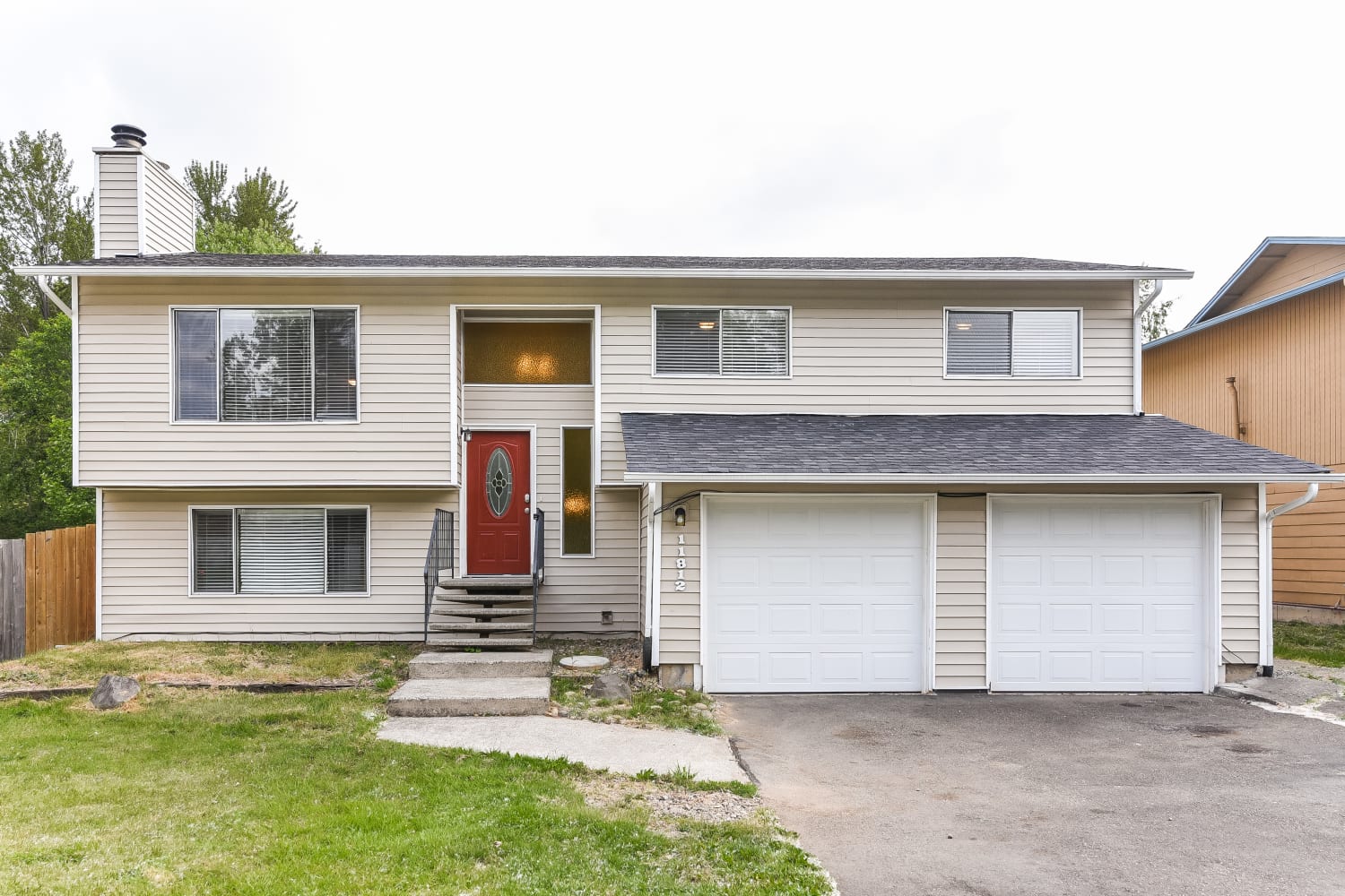 Front of 11812 SE 210th Pl, Kent, WA