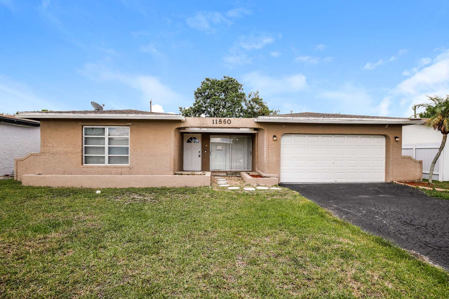 11860 NW 29th Pl, Sunrise photo 1
