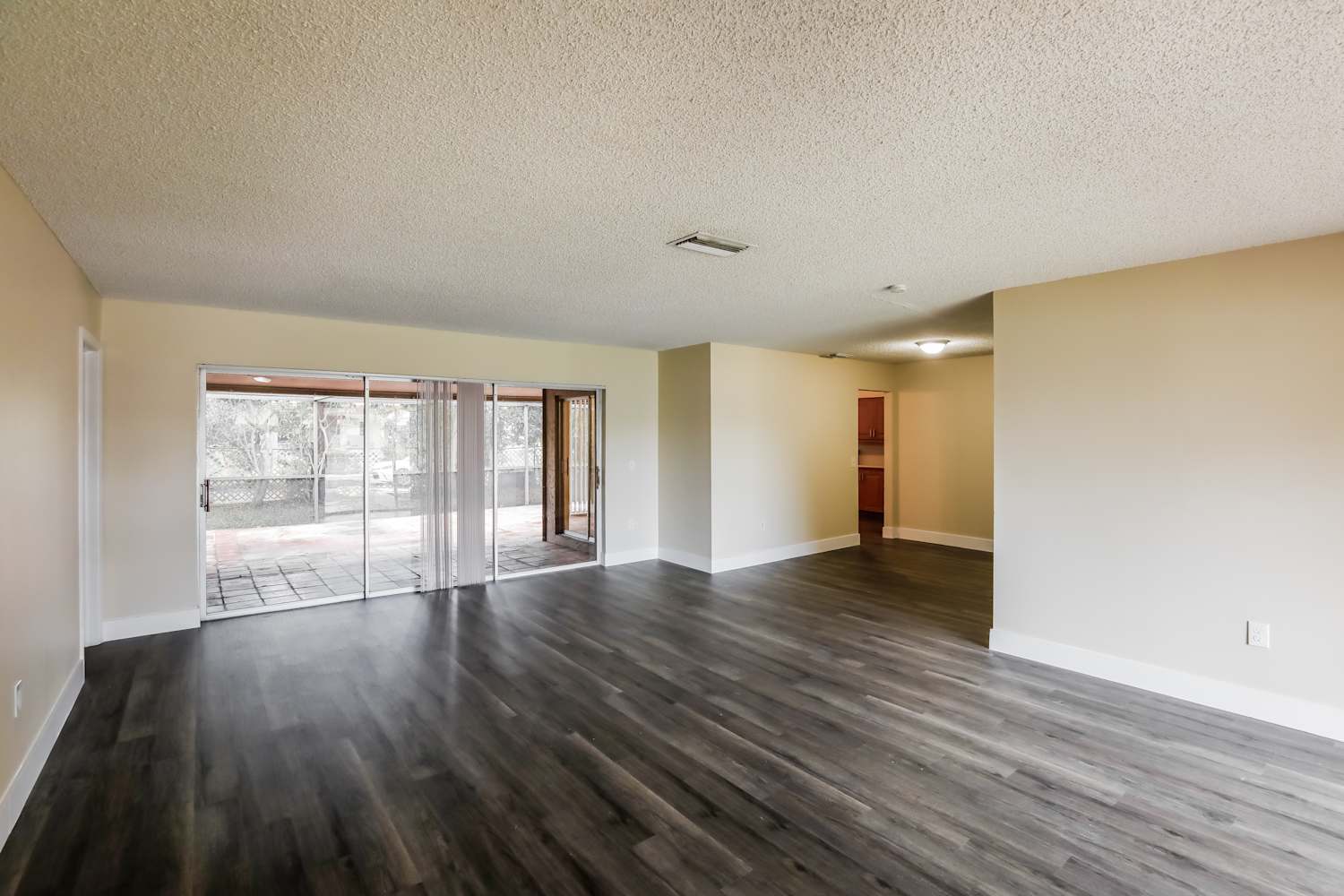 11860 NW 29th Pl, Sunrise photo 3