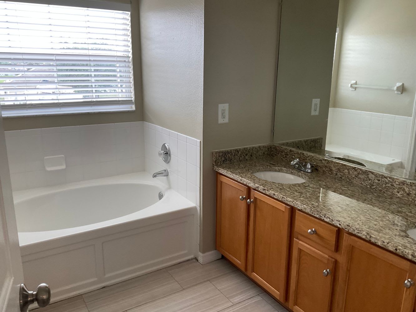 11904 Butler Woods Cir, Riverview photo 9