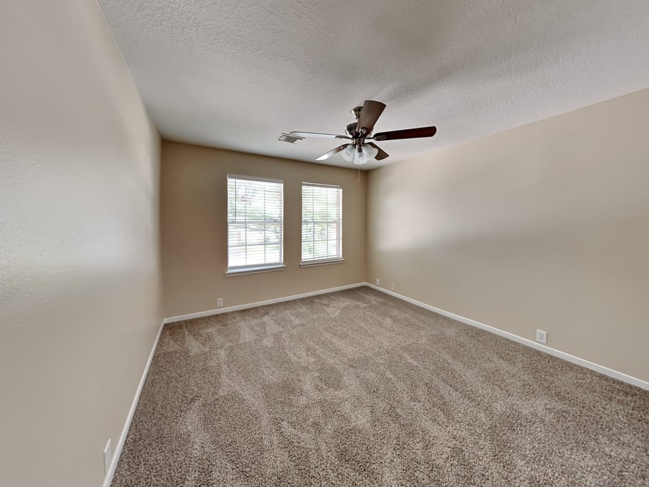 11911 Sonora Springs Dr, Tomball photo 14