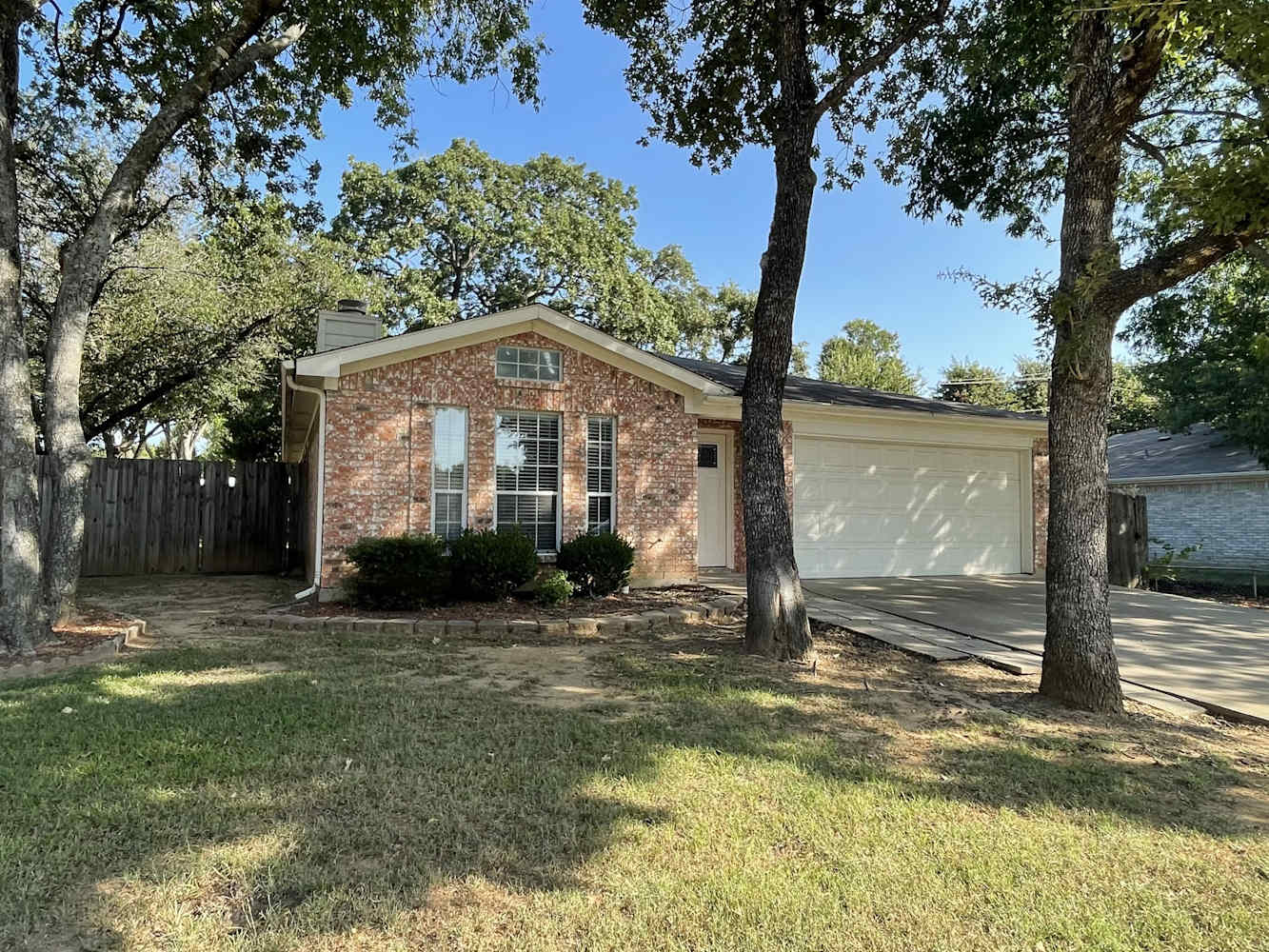 1200 Cardinal Oaks Dr, Mansfield photo 1