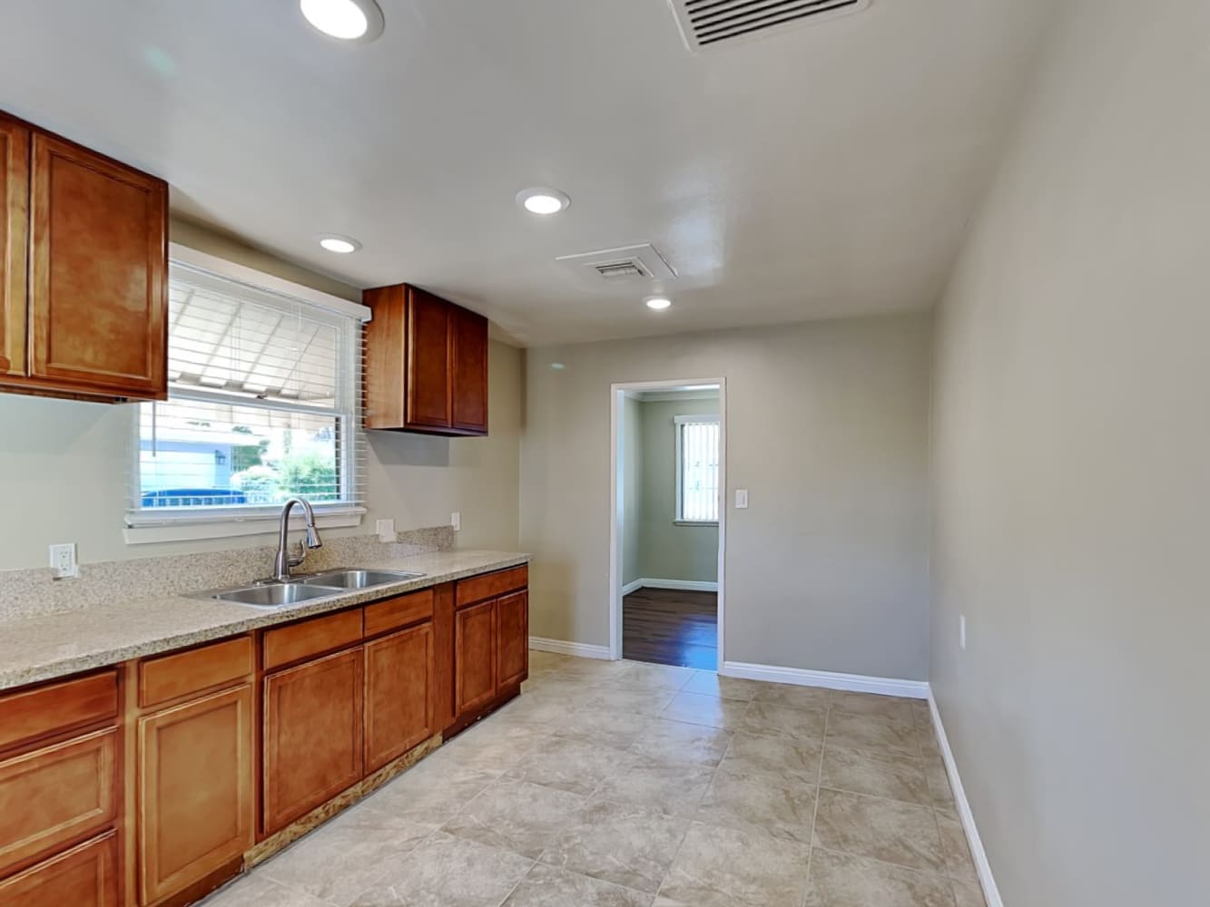 12000 Lorne St, North Hollywood photo 8