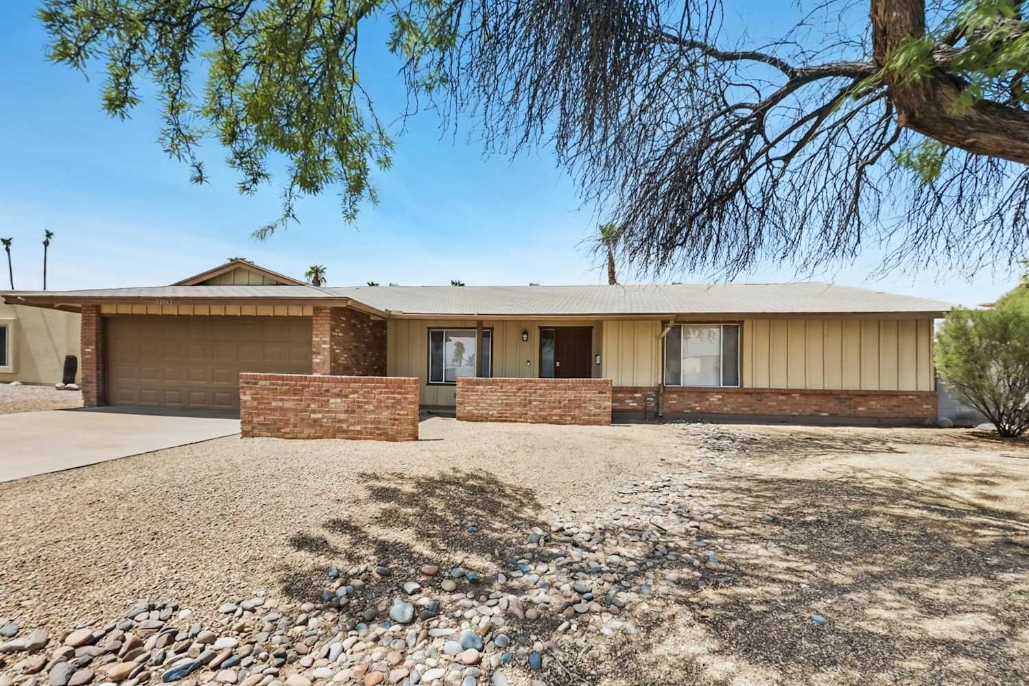 Front of 12042 N 28th Pl, Phoenix, AZ