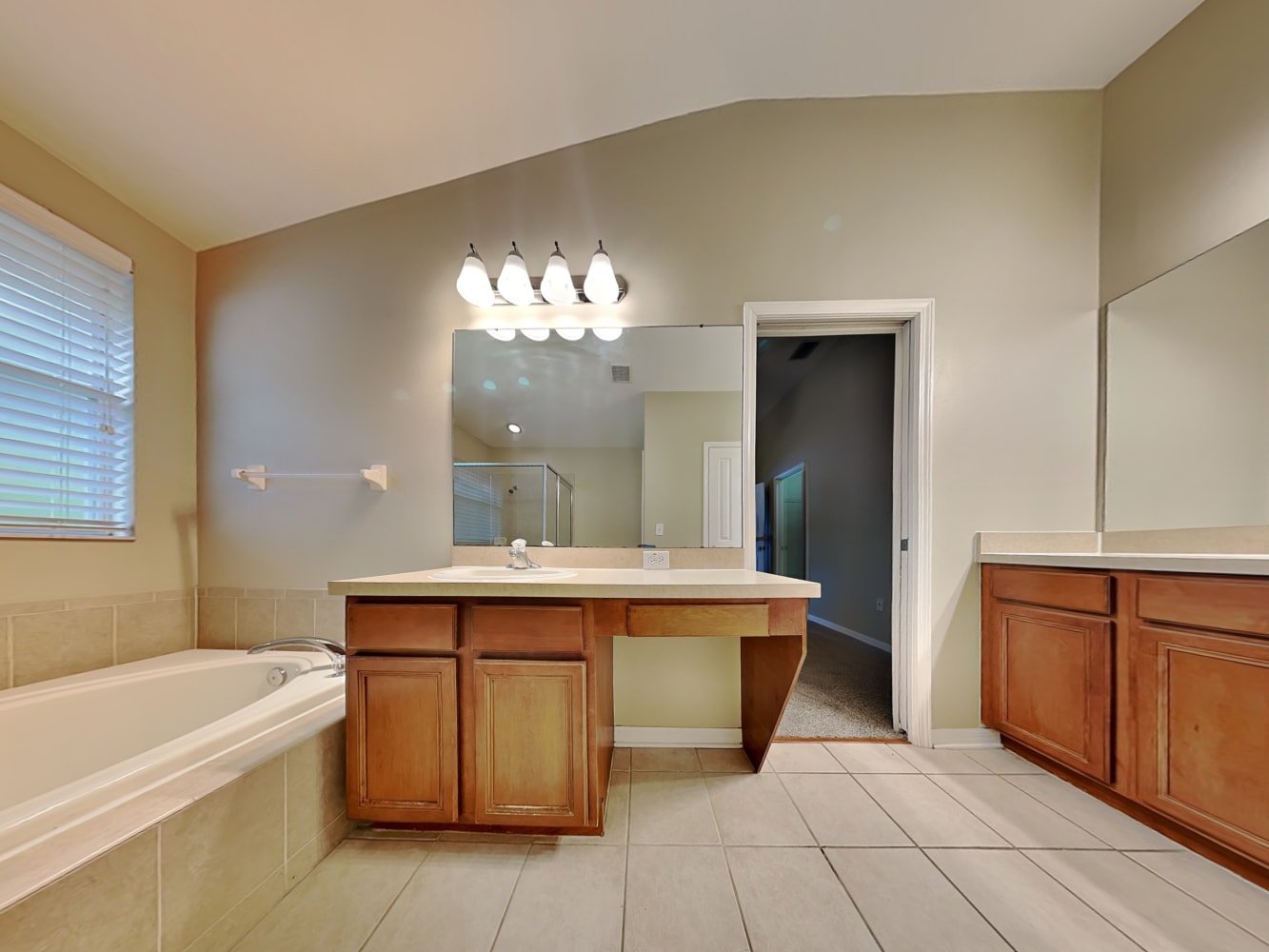 12048 Fall Creek Ct, Hudson photo 17