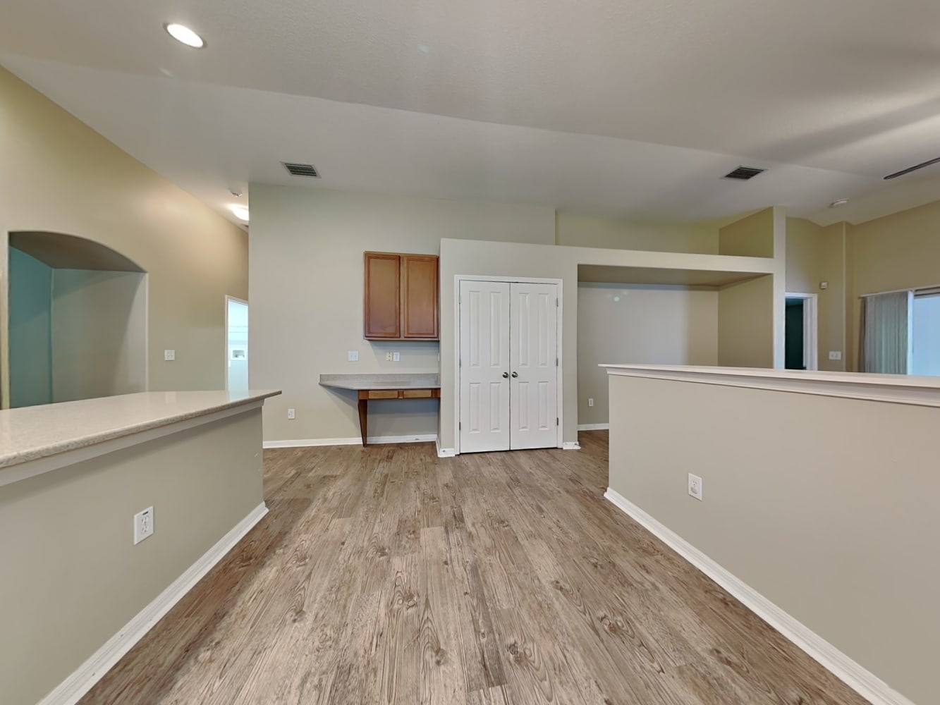 12048 Fall Creek Ct, Hudson photo 9