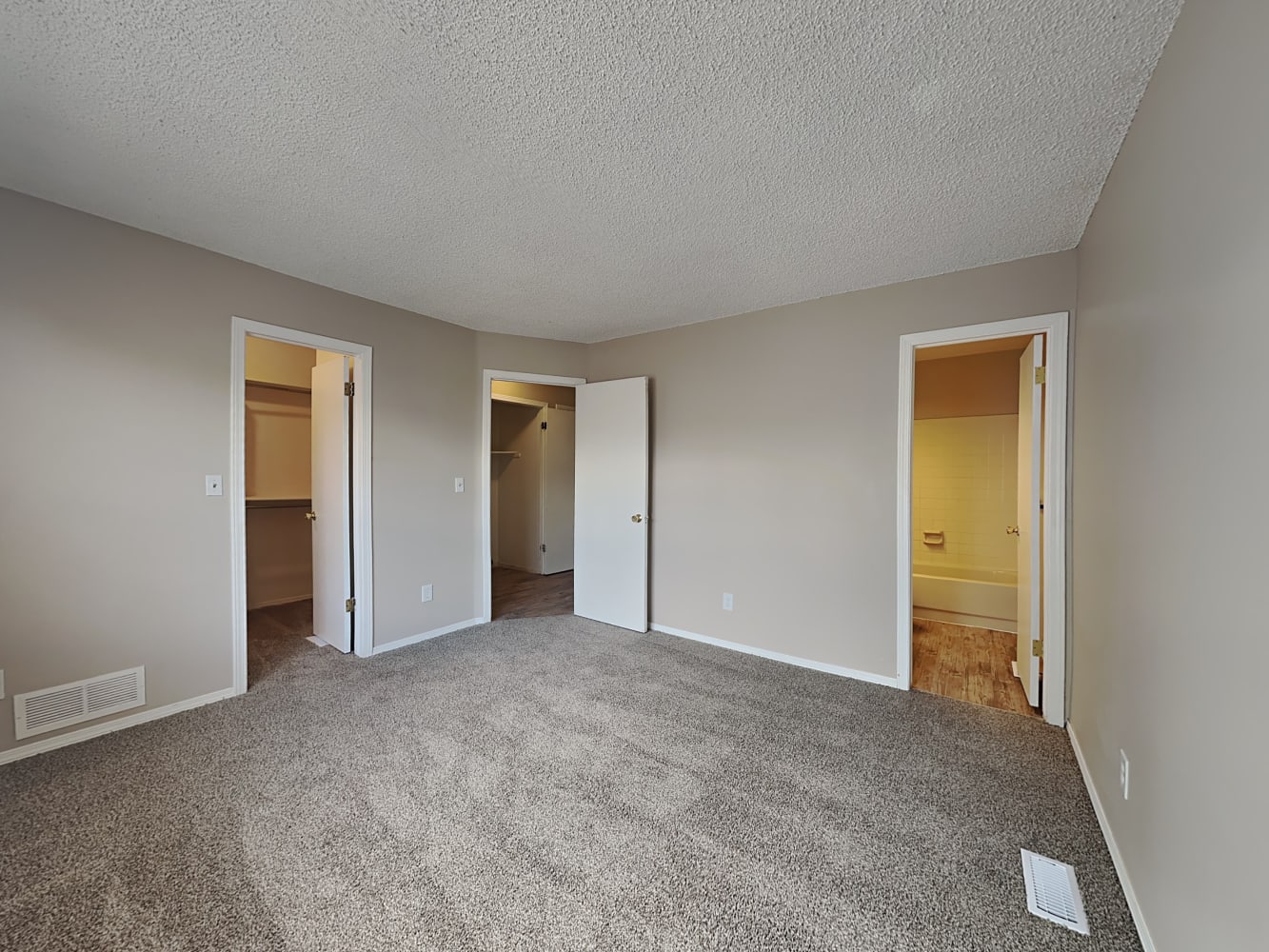 12053 Ivanhoe Cir, Brighton photo 14