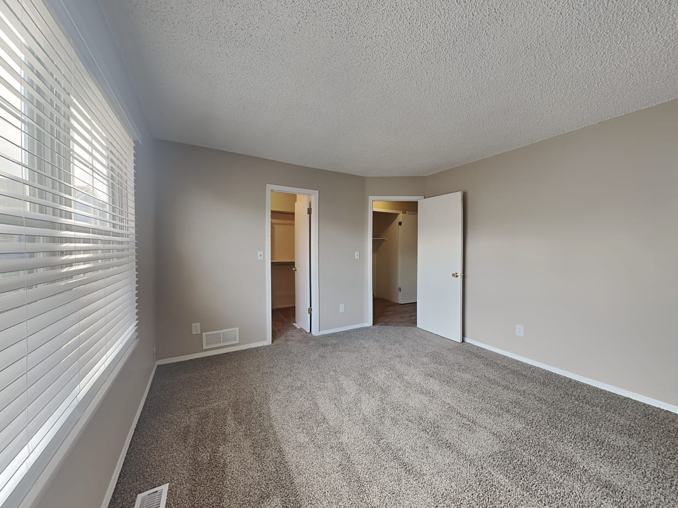 12053 Ivanhoe Cir, Brighton photo 13