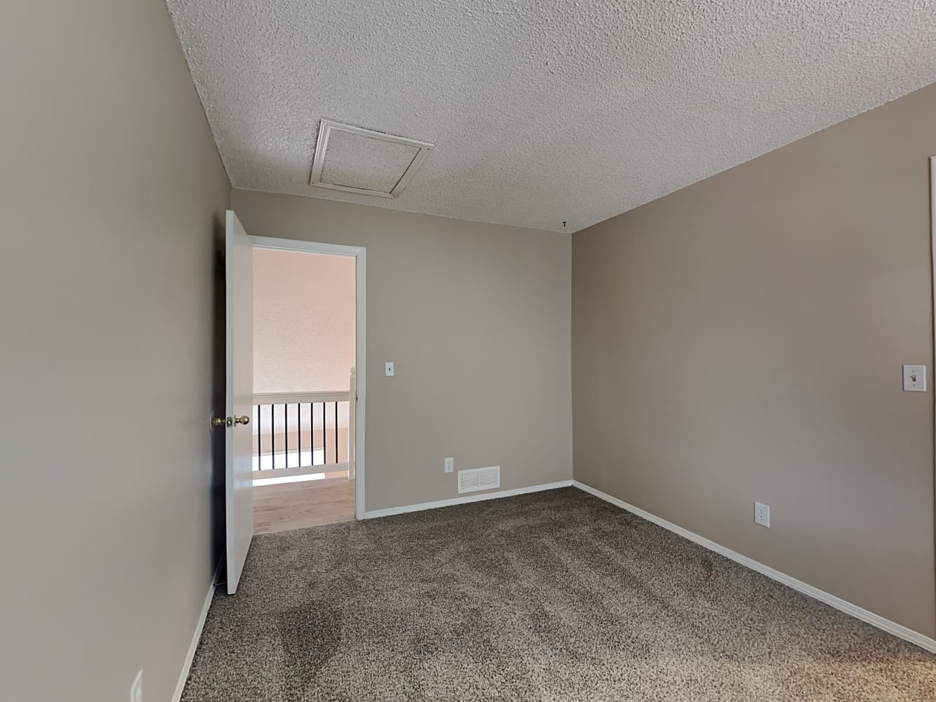 12053 Ivanhoe Cir, Brighton photo 10
