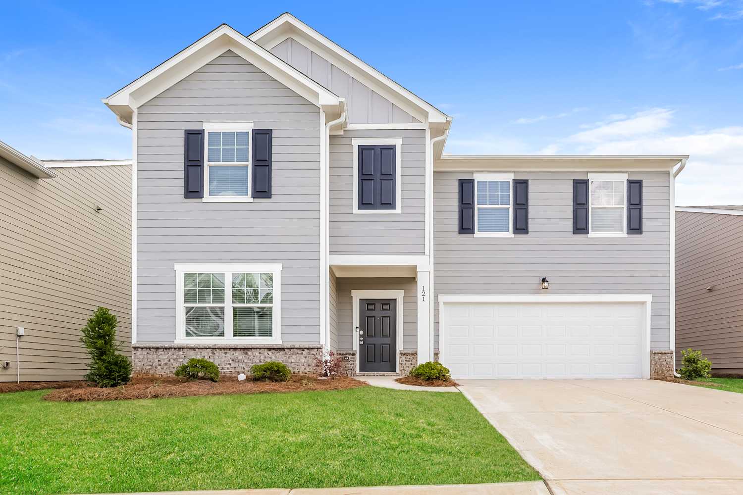 Front of 121 N Chesepeake Bay Dr, Locust Grove, GA