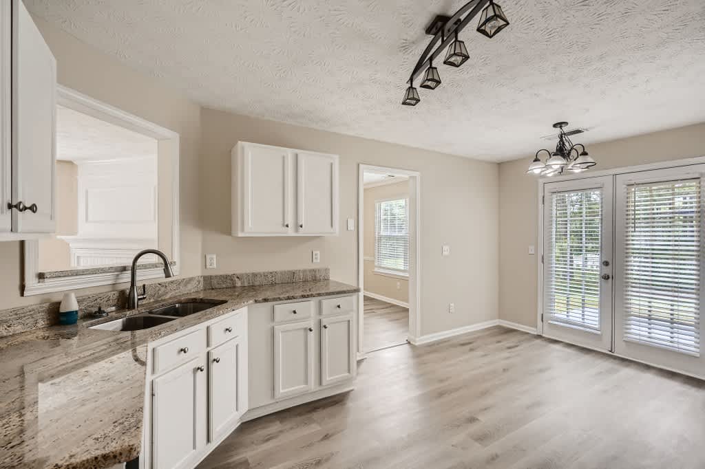 1210 Summerstone Trce, Austell photo 12