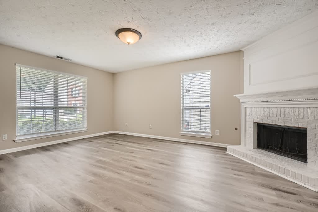 1210 Summerstone Trce, Austell photo 7