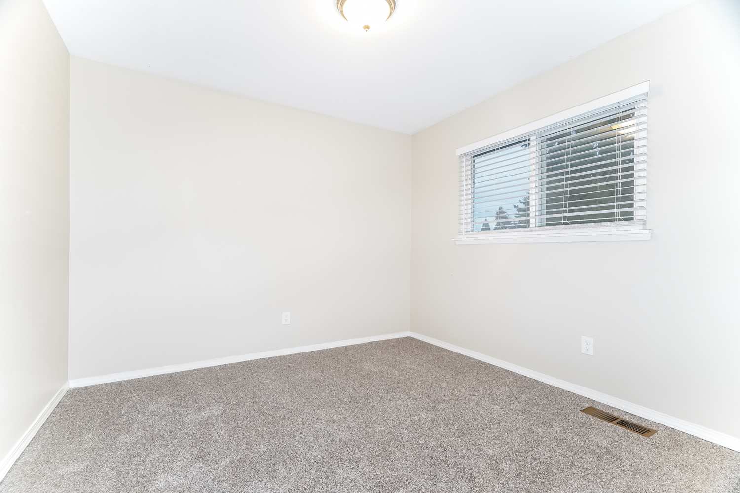 1216 S 236th Pl, Des Moines photo 10
