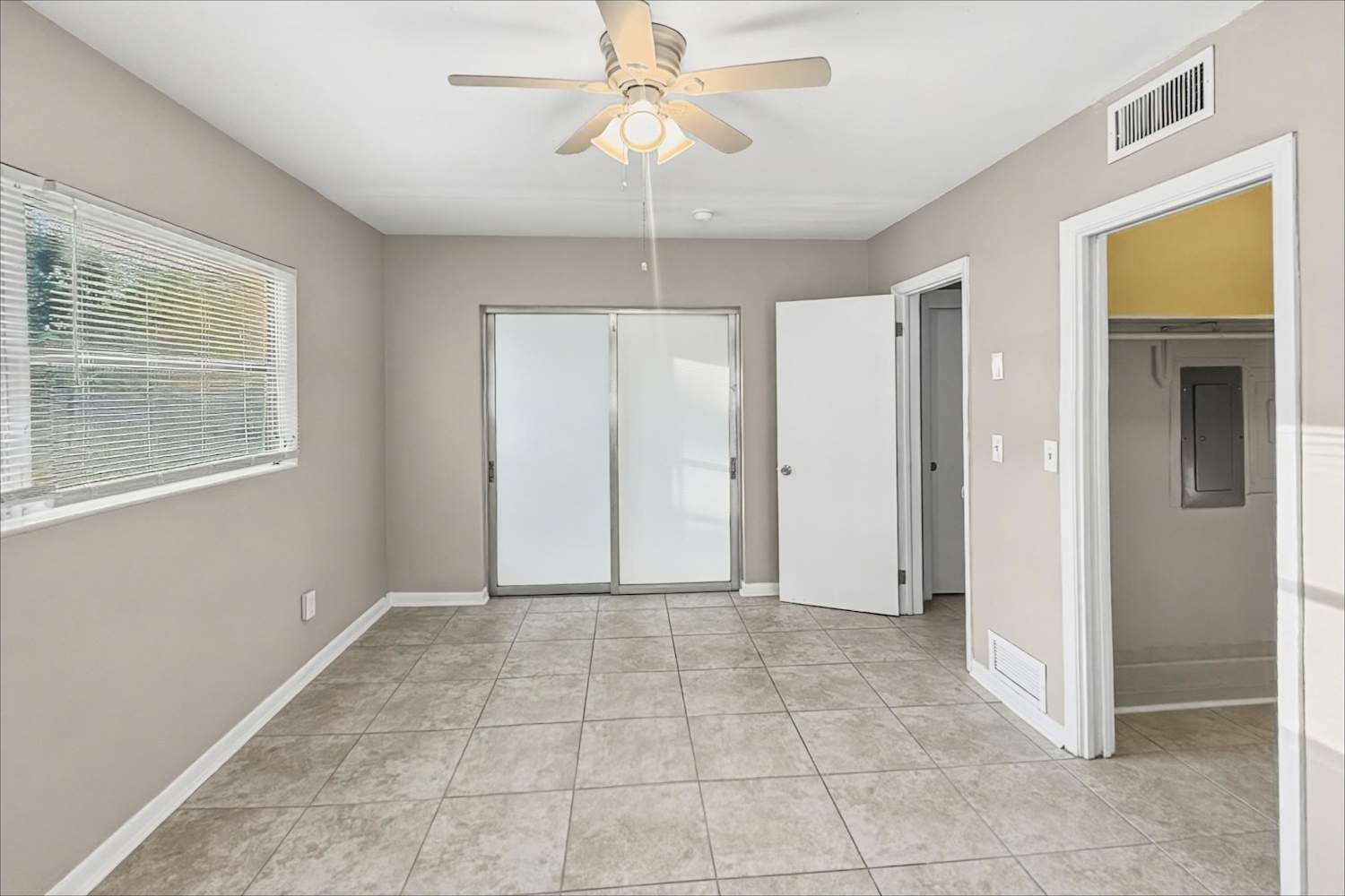 12160 Croft Dr, Largo photo 9